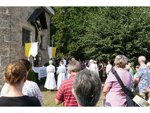 Nachfeier des Mährisch-Neustädter Wachsstockfestes an der Weingartenkapelle (Foto: Karl-Franz Thiede)